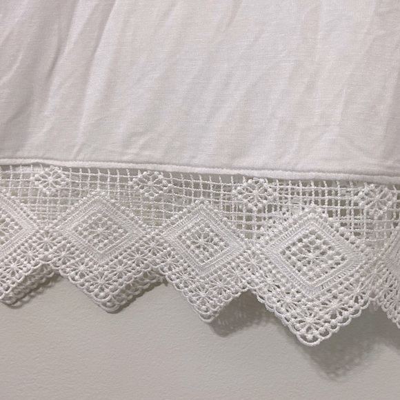 Old Navy White Tank Top with Lace - Youth XL (14) - Picture 3 of 4